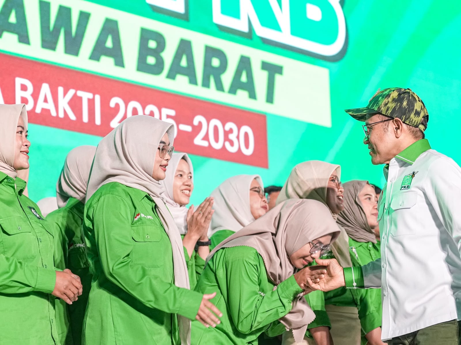 Kader perempuan PKB Jawa Barat dalam kegiatan partai