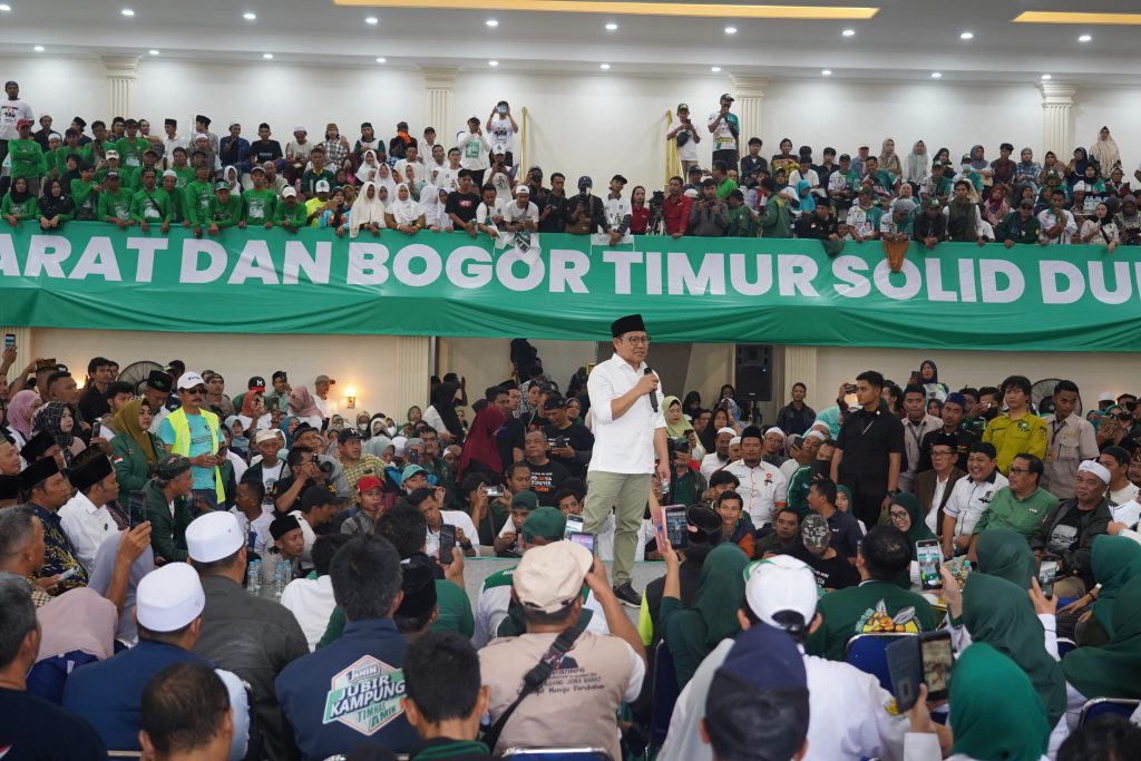 GUS IMIN MENDATANGI MASYARAKAT WILAYAH PEMEKARAN BOGOR BARAT, BOGOR TIMUR